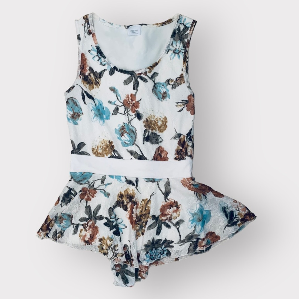 Suzy Shier sleeveless size small floral texture peplum scoop neck blouse